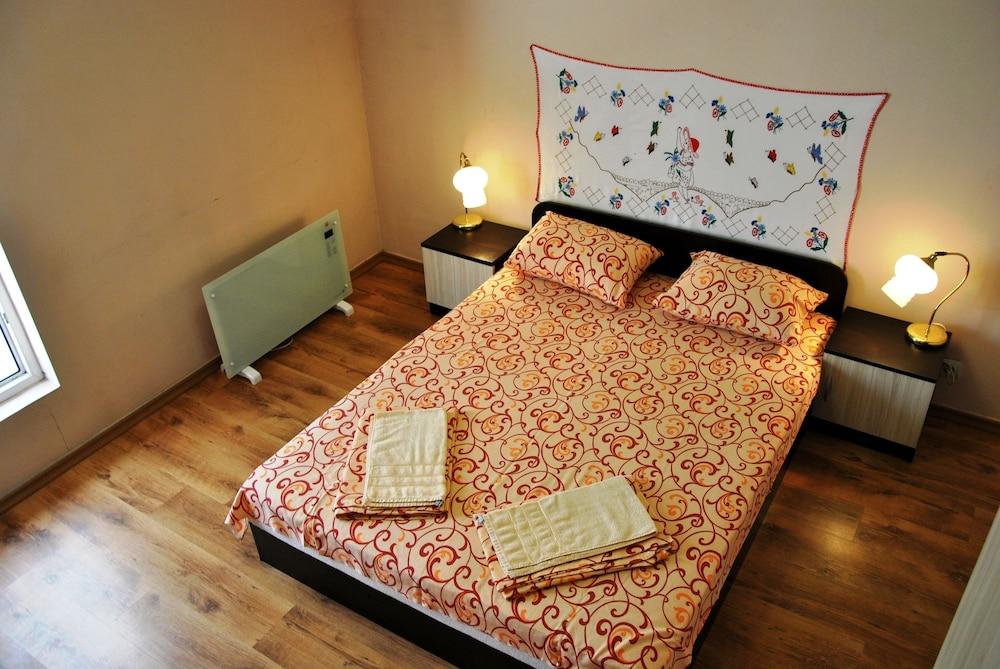 10 Coins Hostel & Tours Sofia Extérieur photo